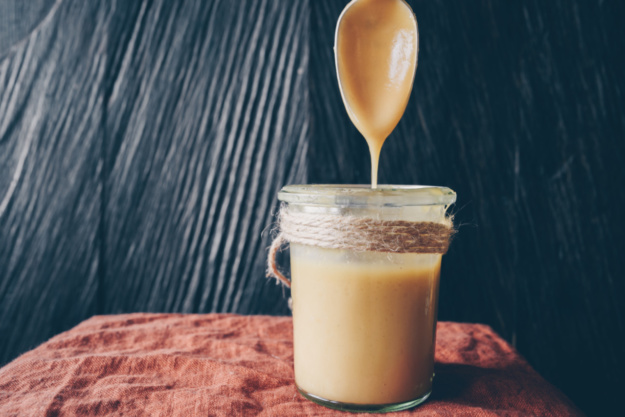 Tahini Caramel mit Fleur de Sel. Tahini Caramel mit Fleur de Sel.