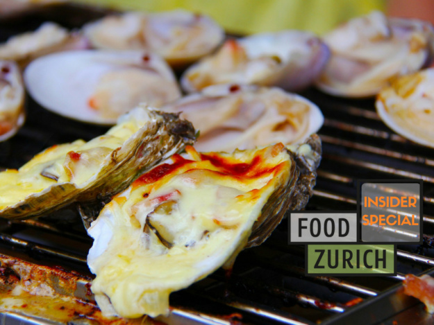 Muscheln vom Grill und frische Austern mit Cava. Das gibts zum 20-Jahr-Jubiläum des Les Halles. Foto: pixabay