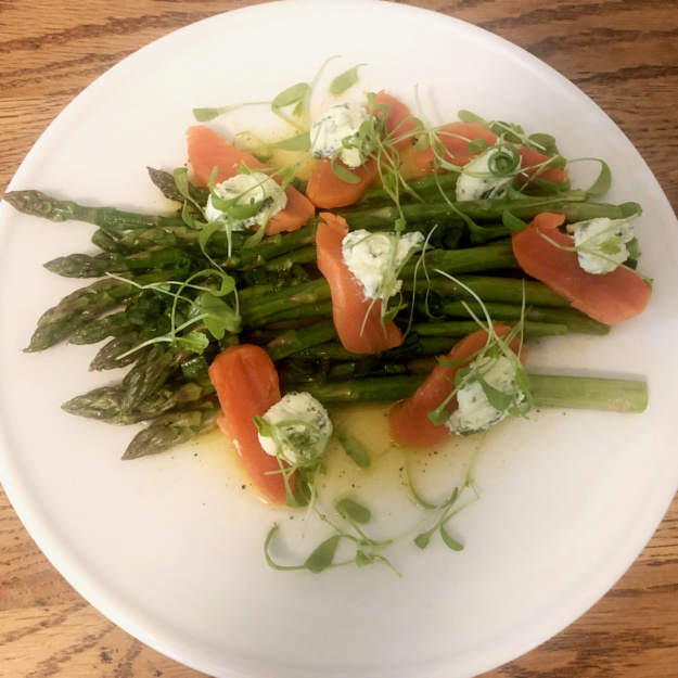 Spargel-Lachs