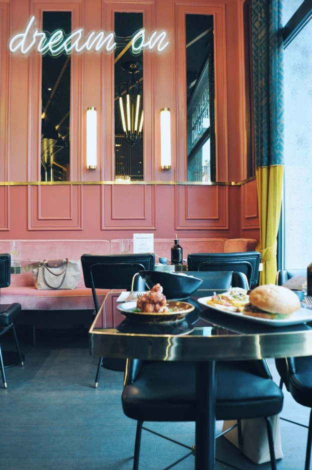 butcher_and_his_daughter_zuerich_lunchgate_11.jpg butcher_and_his_daughter_zuerich_lunchgate_11.jpg